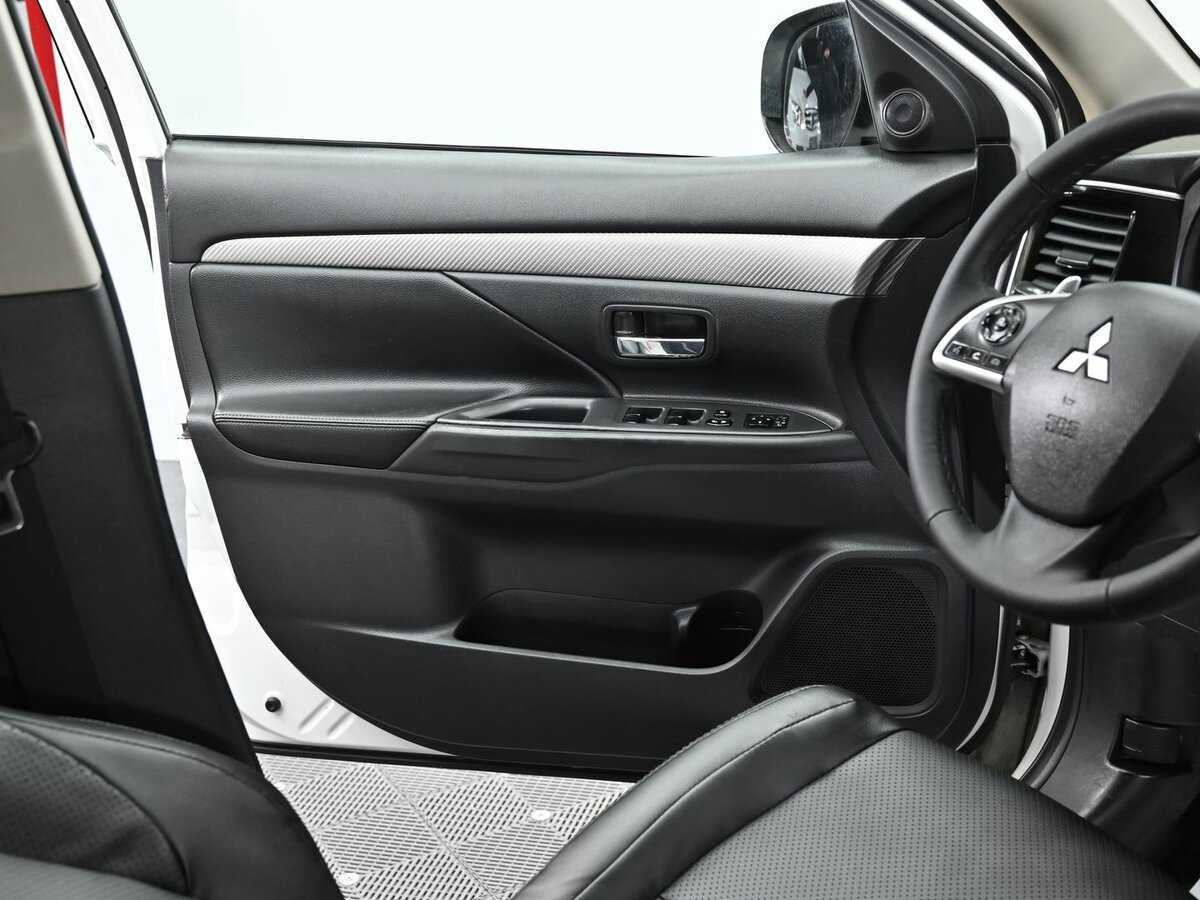 Mitsubishi Outlander 2012 года с пробегом. Фото: #5