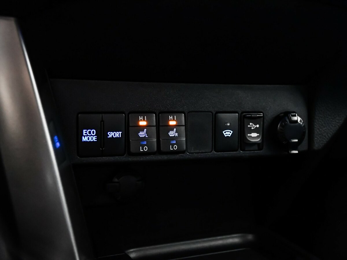 Toyota RAV4 2016 года с пробегом. Фото: #15