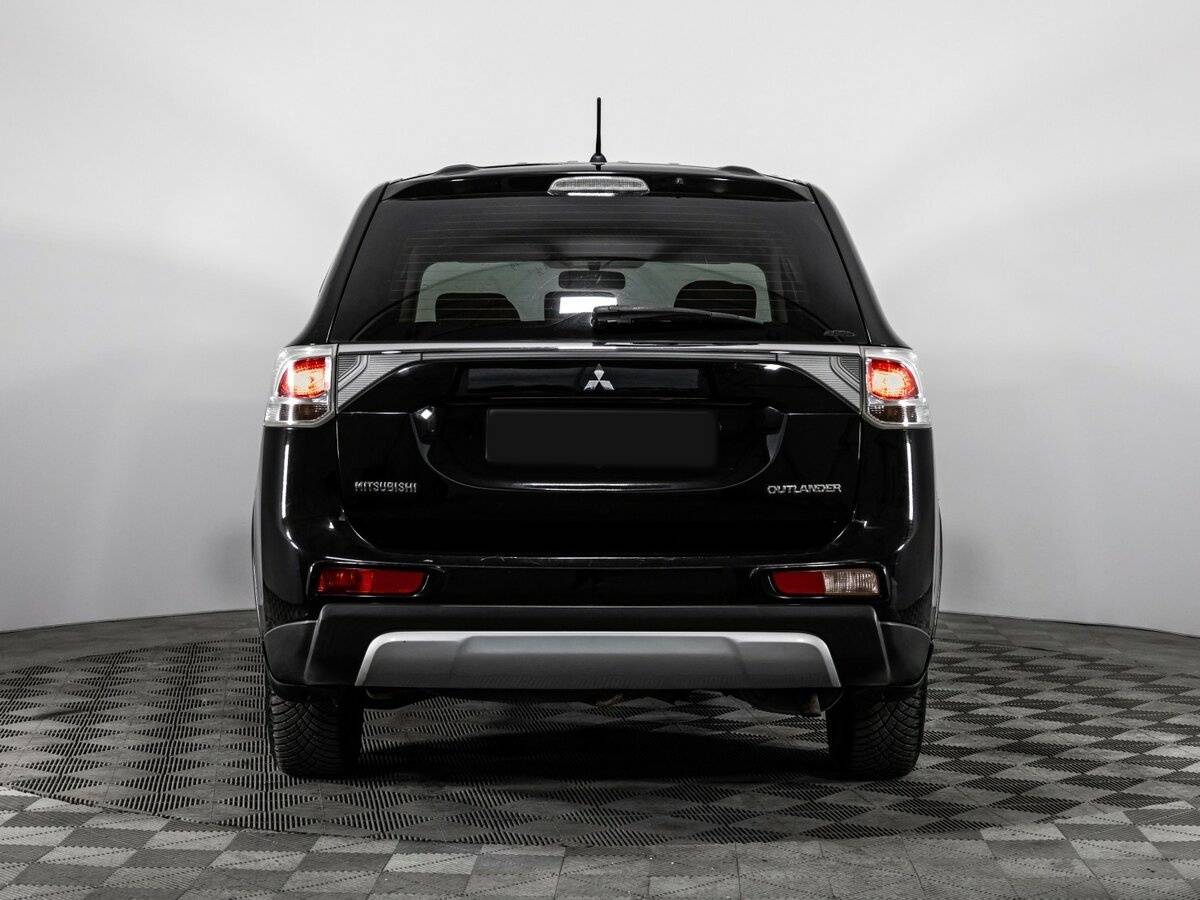 Mitsubishi Outlander 2014 года с пробегом. Фото: #4