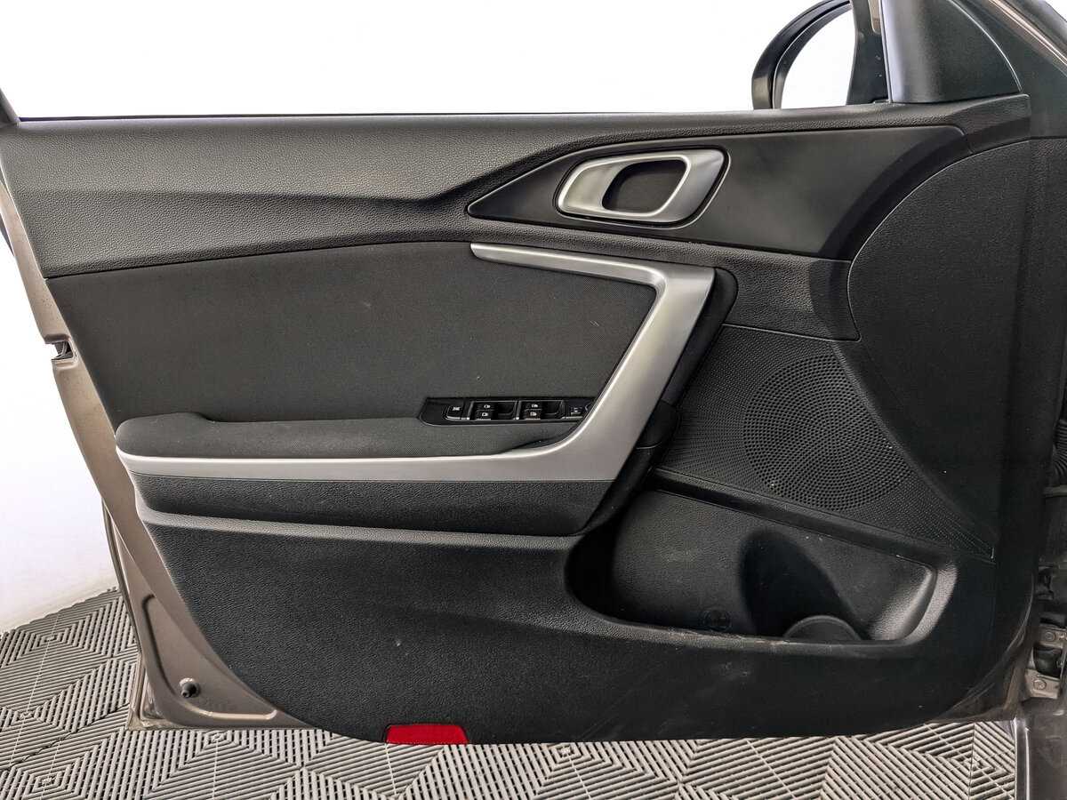 Kia Ceed 2021 года с пробегом. Фото: #18