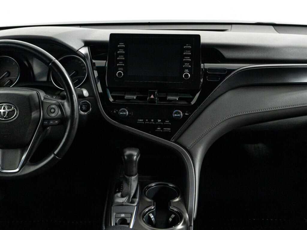 Toyota Camry 2021 года с пробегом. Фото: #13