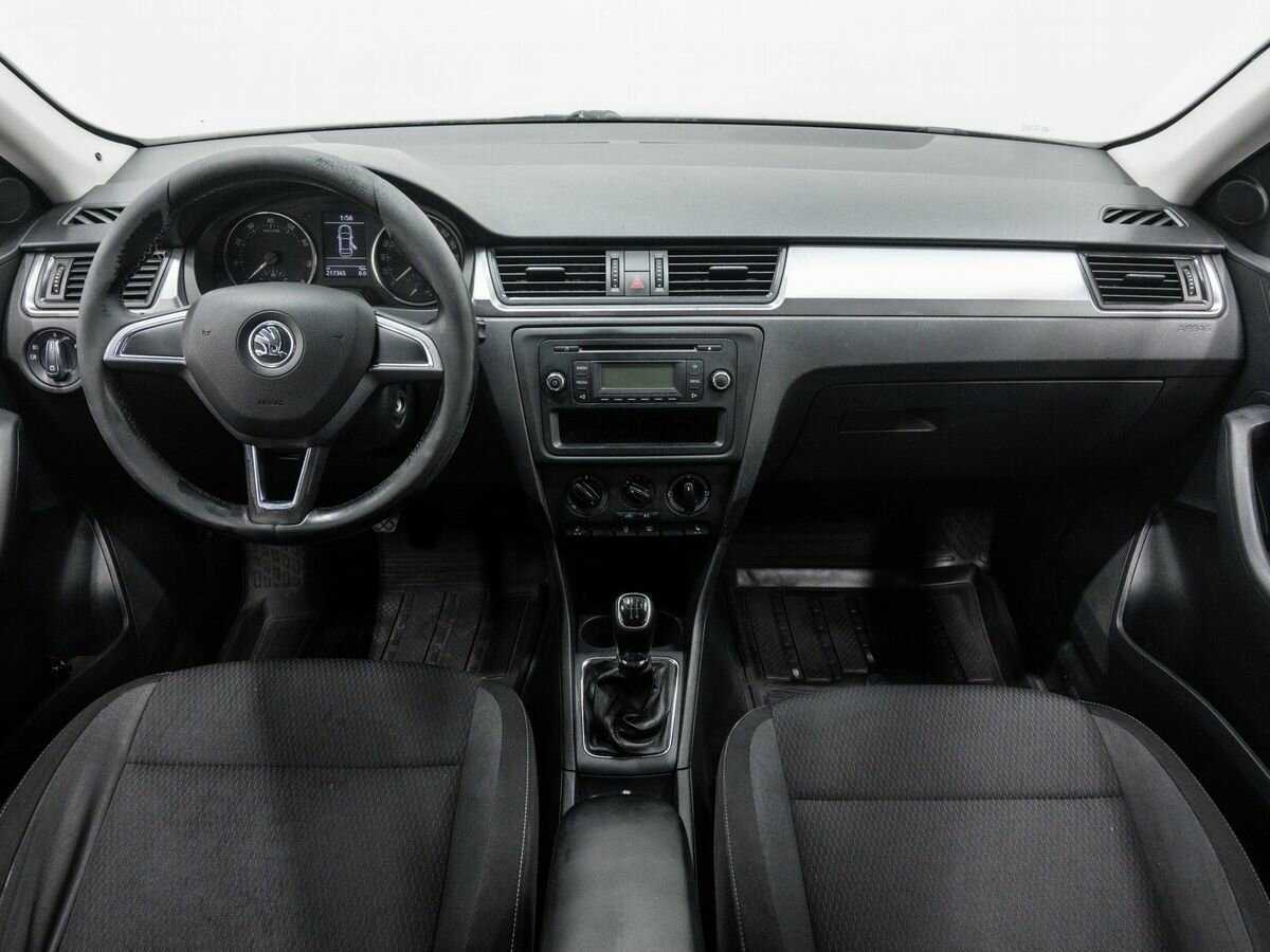 Skoda Rapid 2014 года с пробегом. Фото: #10