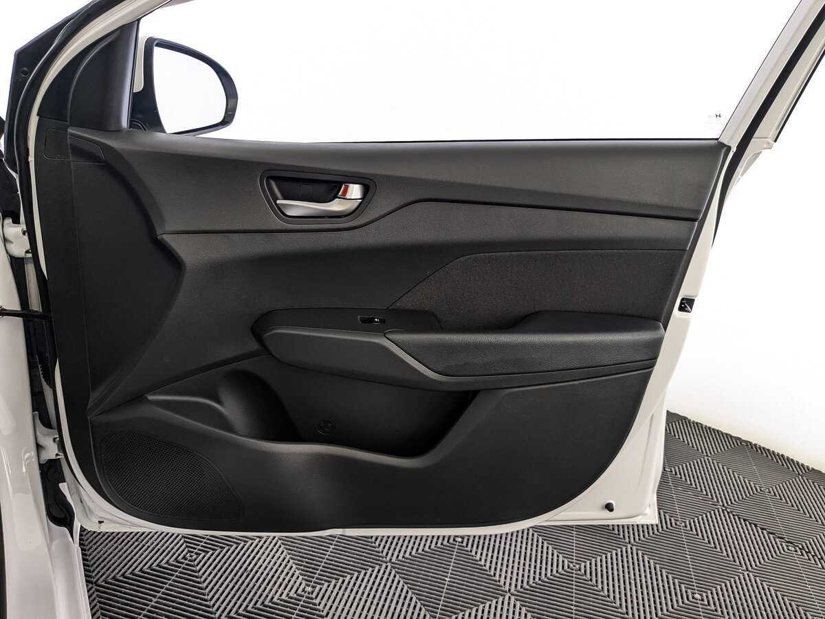 Hyundai Solaris 2022 года с пробегом. Фото: #20