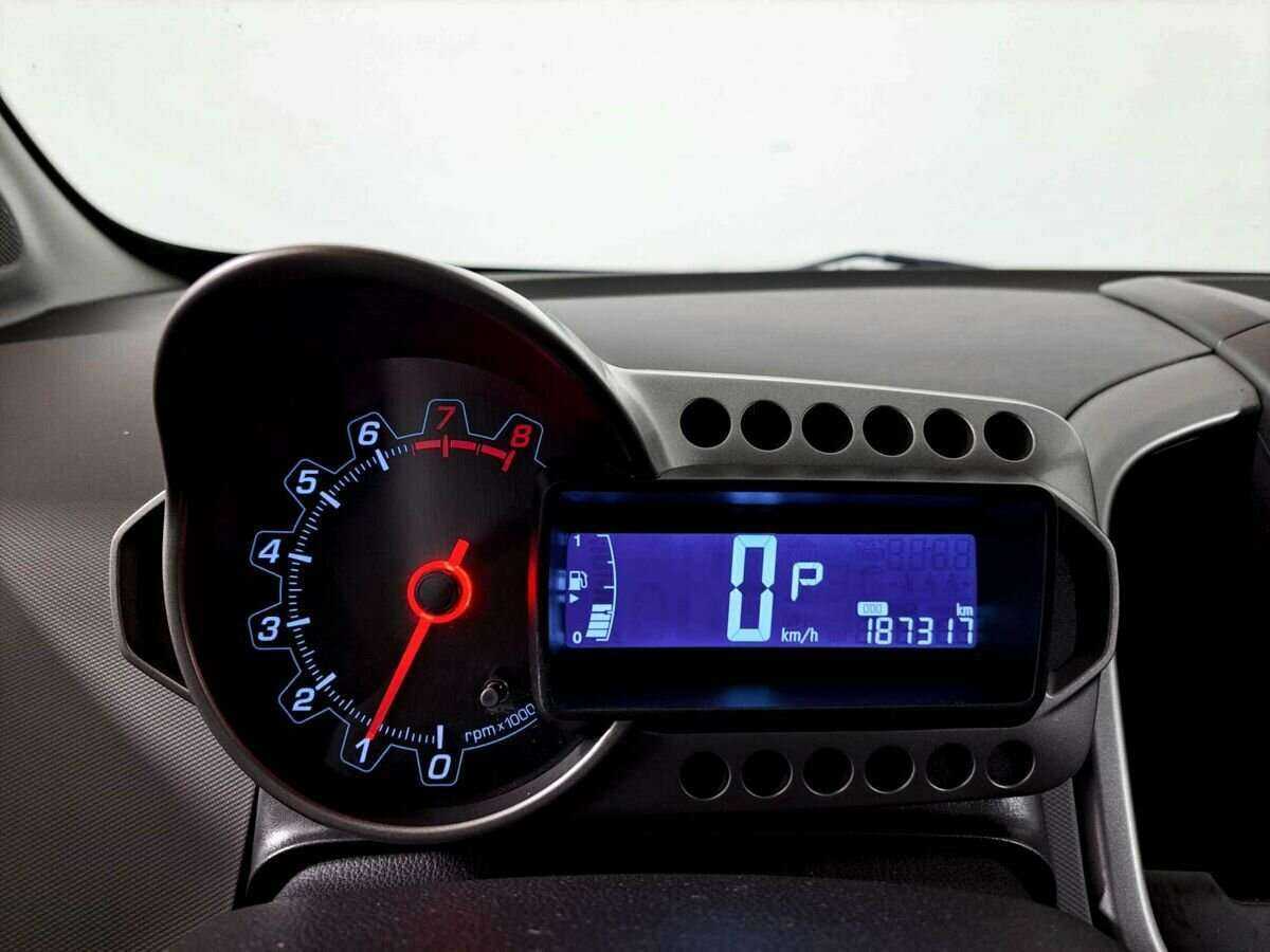 Chevrolet Aveo 2013 года с пробегом. Фото: #10