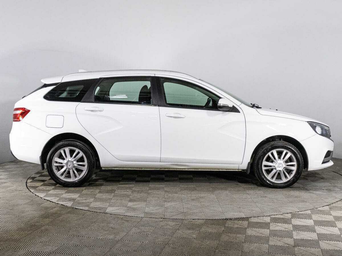 Lada (ВАЗ) Vesta 2017 года с пробегом. Фото: #3