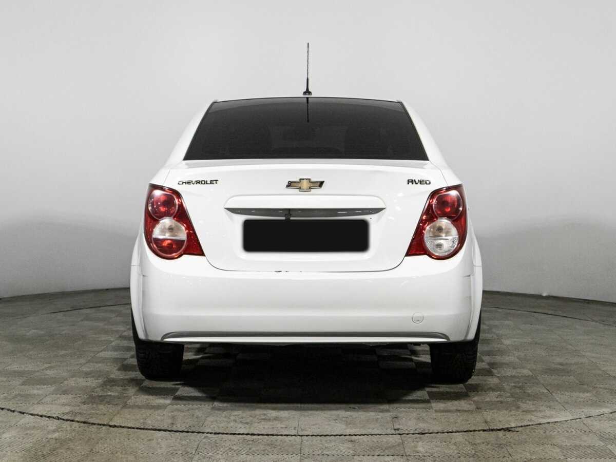Chevrolet Aveo 2015 года с пробегом. Фото: #5