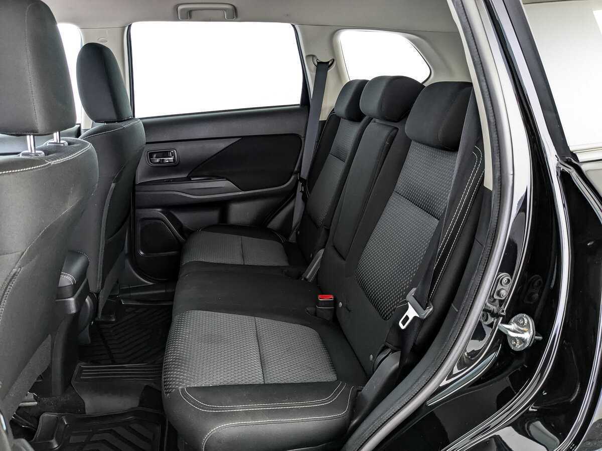 Mitsubishi Outlander 2019 года с пробегом. Фото: #13