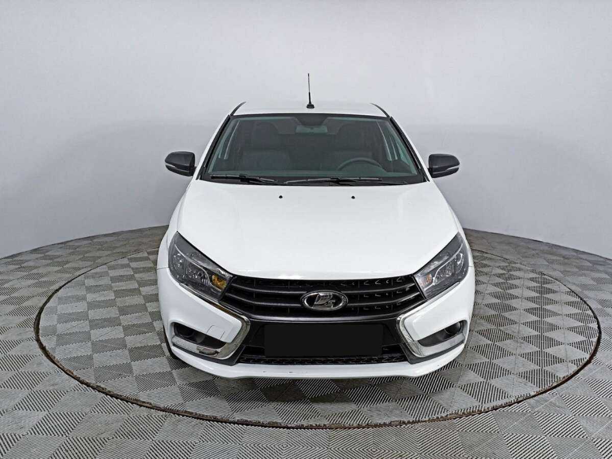 Lada (ВАЗ) Vesta 2021 года с пробегом. Фото: #1