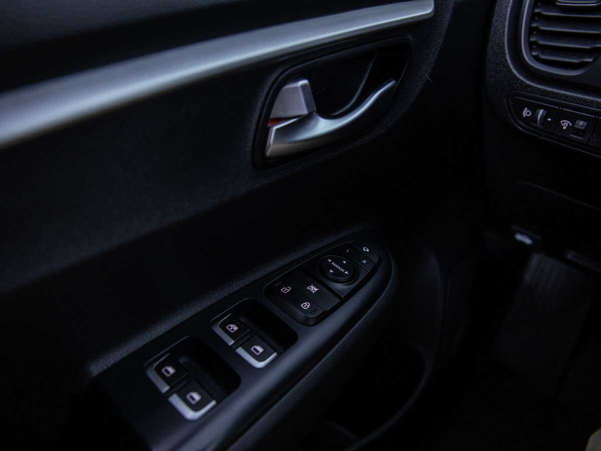 Kia Rio 2021 года с пробегом. Фото: #11