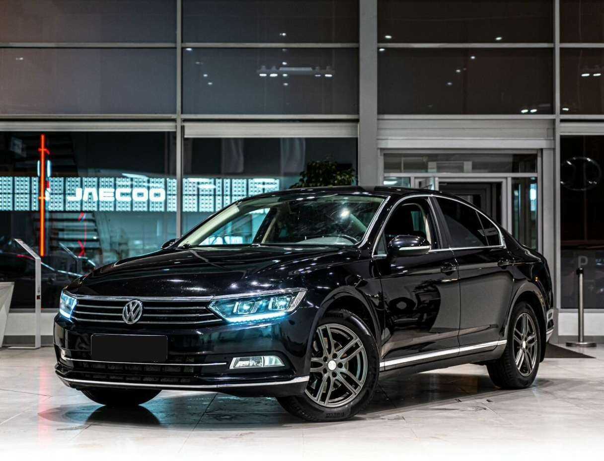 Volkswagen Passat 2017 года с пробегом. Посмотреть фото