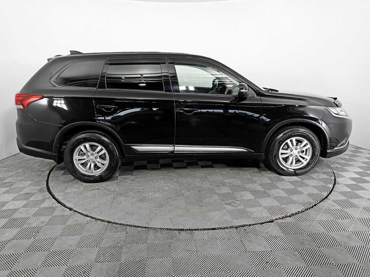 Mitsubishi Outlander 2021 года с пробегом. Фото: #3