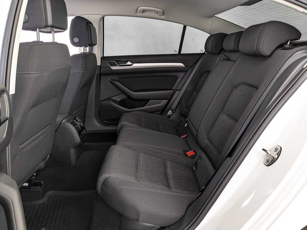 Volkswagen Passat 2019 года с пробегом. Фото: #17