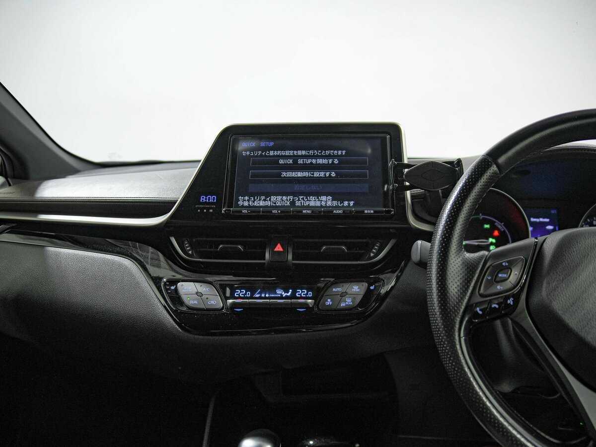 Toyota C-HR 2017 года с пробегом. Фото: #8