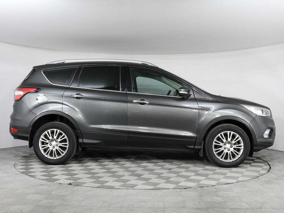 Ford Kuga 2018 года с пробегом. Фото: #3