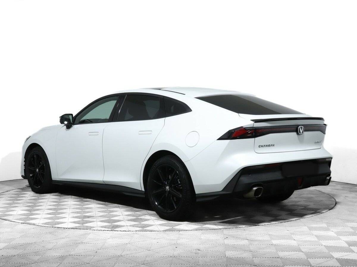 Changan UNI-V 2022 года с пробегом. Фото: #5