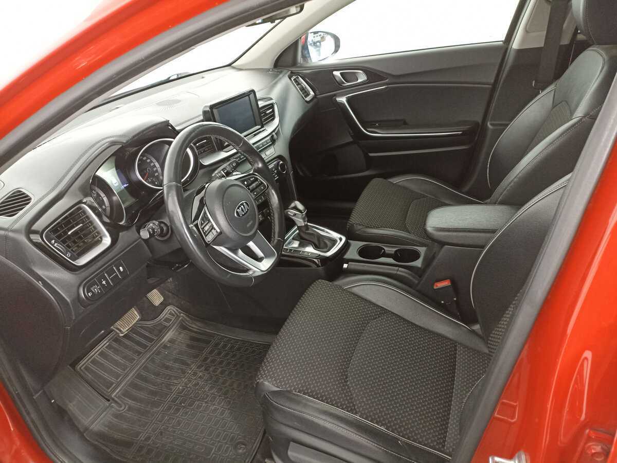 Kia Ceed 2018 года с пробегом. Фото: #12
