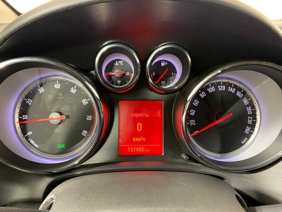 Opel Astra 2012 года с пробегом. Фото: #14