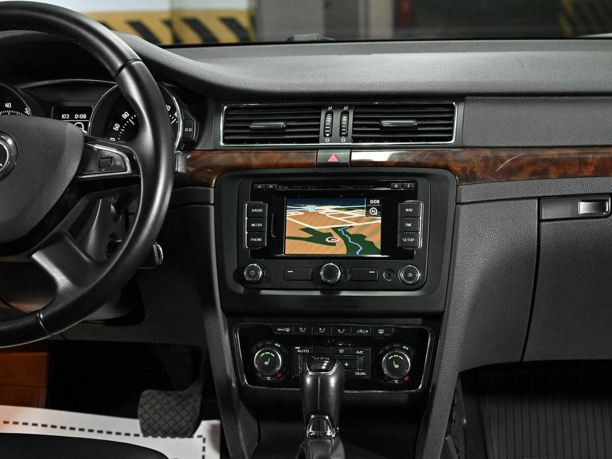 Skoda Superb 2013 года с пробегом. Фото: #8