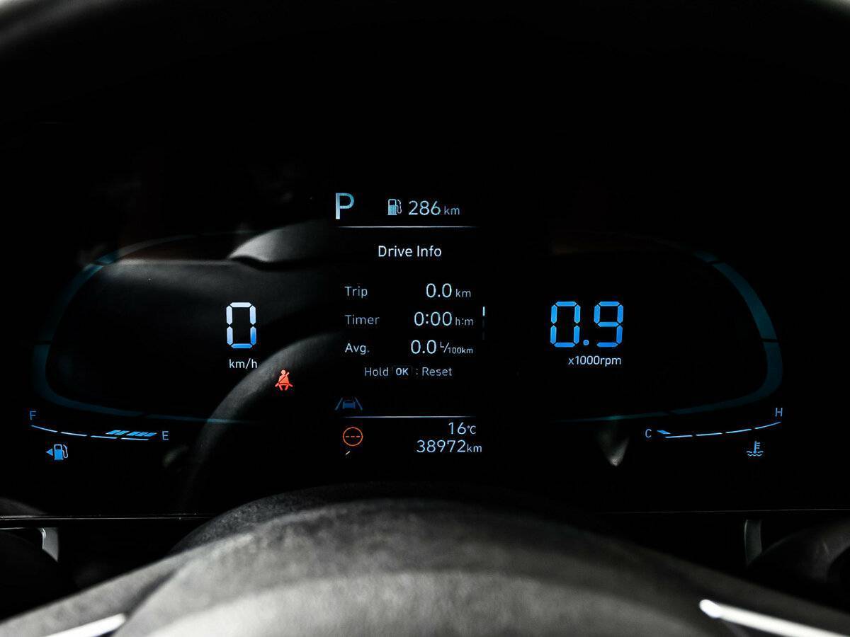 Hyundai Elantra 2023 года с пробегом. Фото: #9