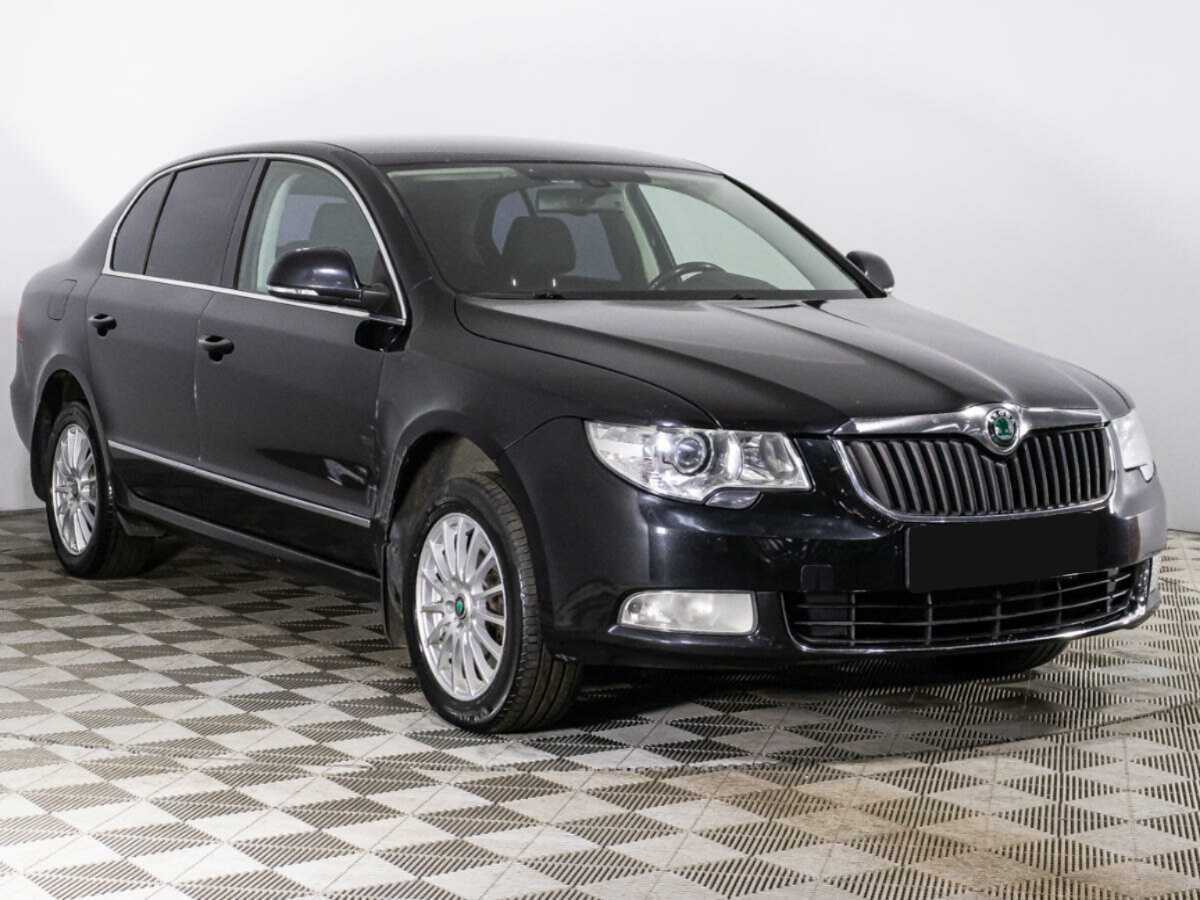 Skoda Superb 2012 года с пробегом. Фото: #2