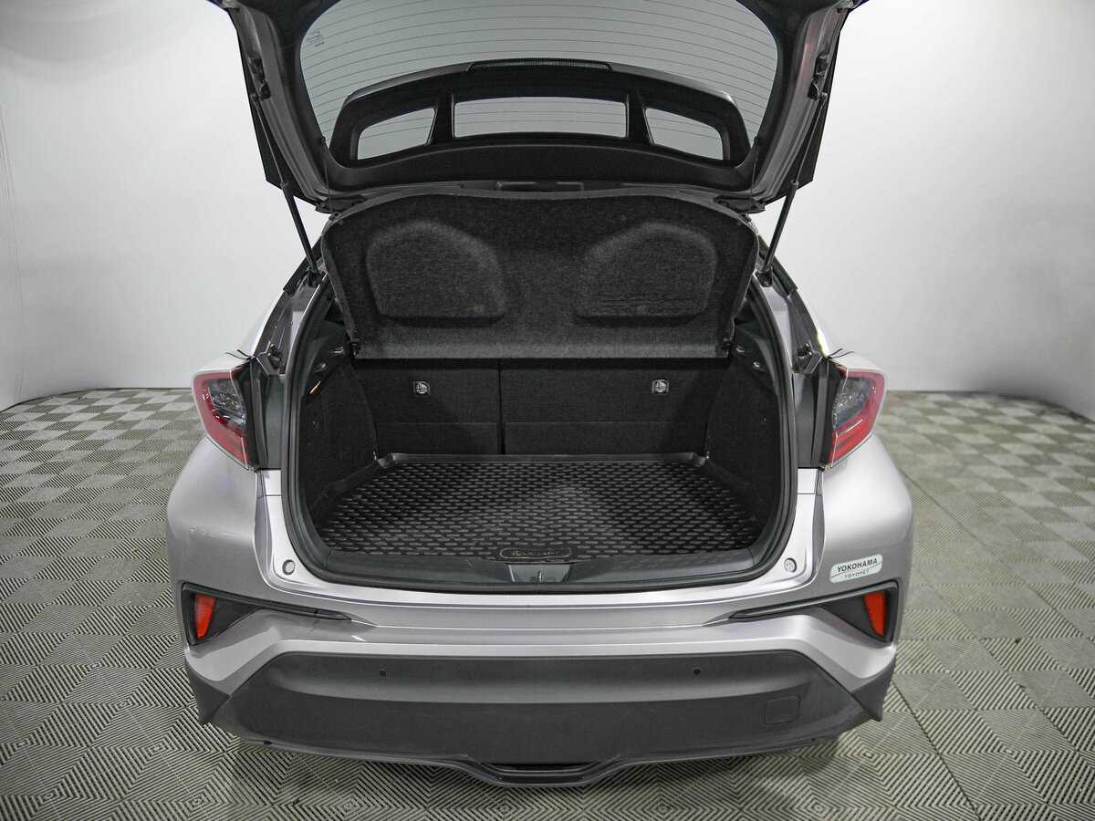 Toyota C-HR 2017 года с пробегом. Фото: #14