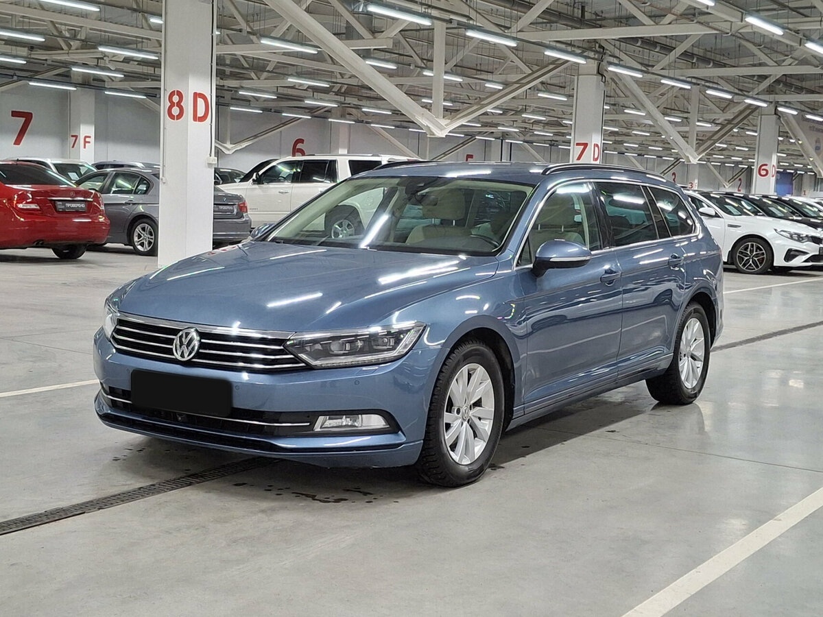 Volkswagen Passat 2018 года с пробегом. Посмотреть фото