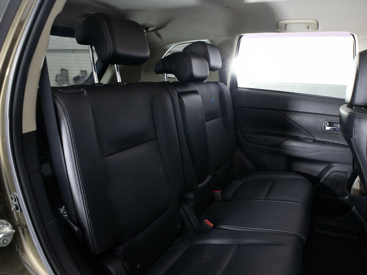 Mitsubishi Outlander 2016 года с пробегом. Фото: #13