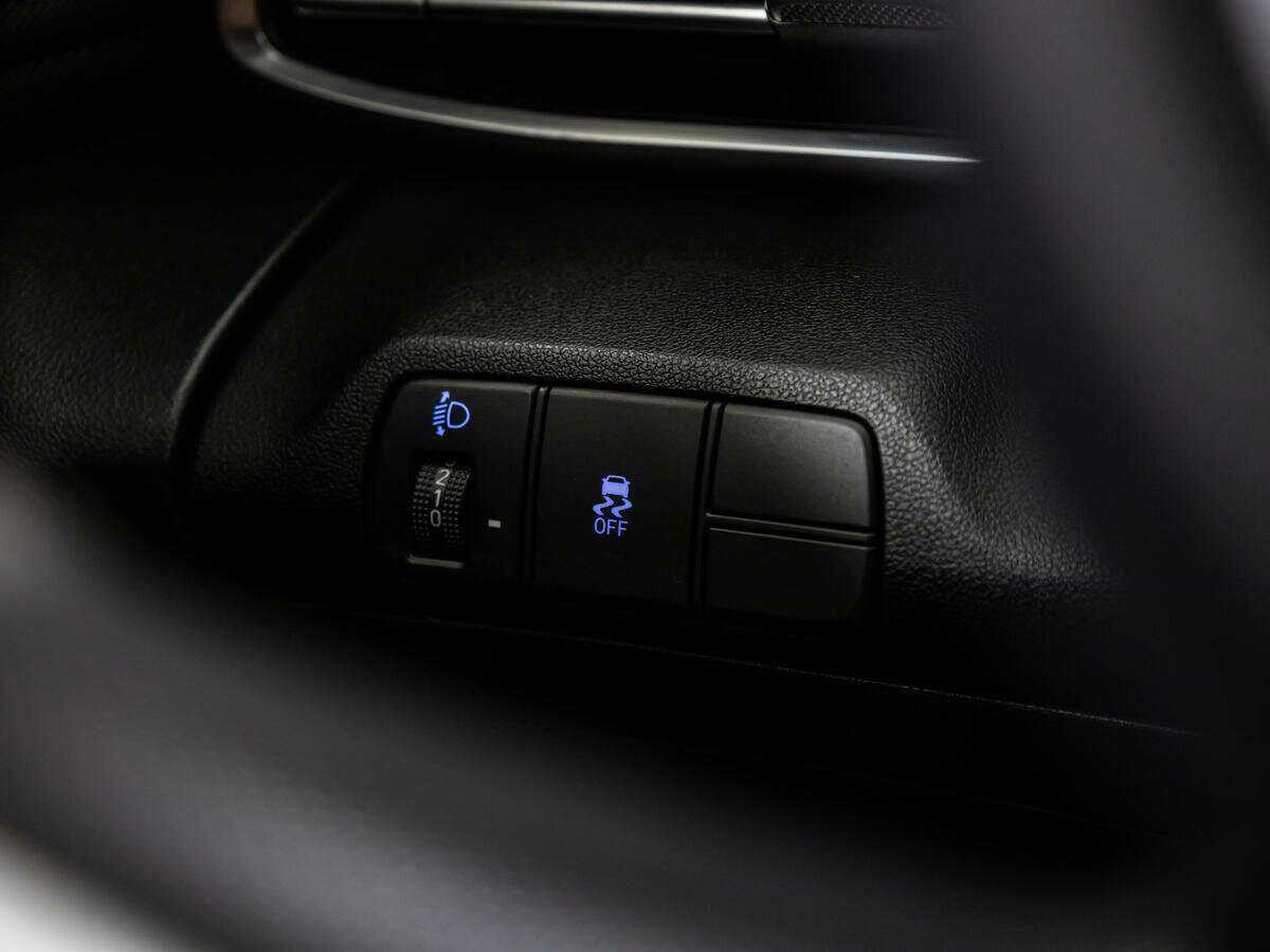 Hyundai Elantra 2020 года с пробегом. Фото: #12