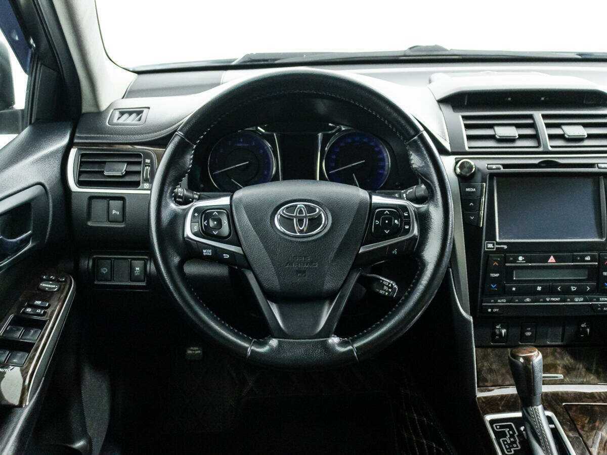 Toyota Camry 2017 года с пробегом. Фото: #18