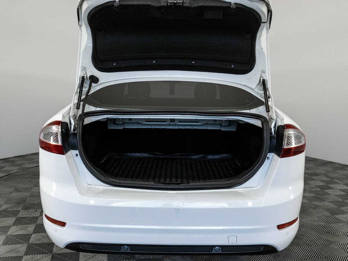 Ford Mondeo 2012 года с пробегом. Фото: #16