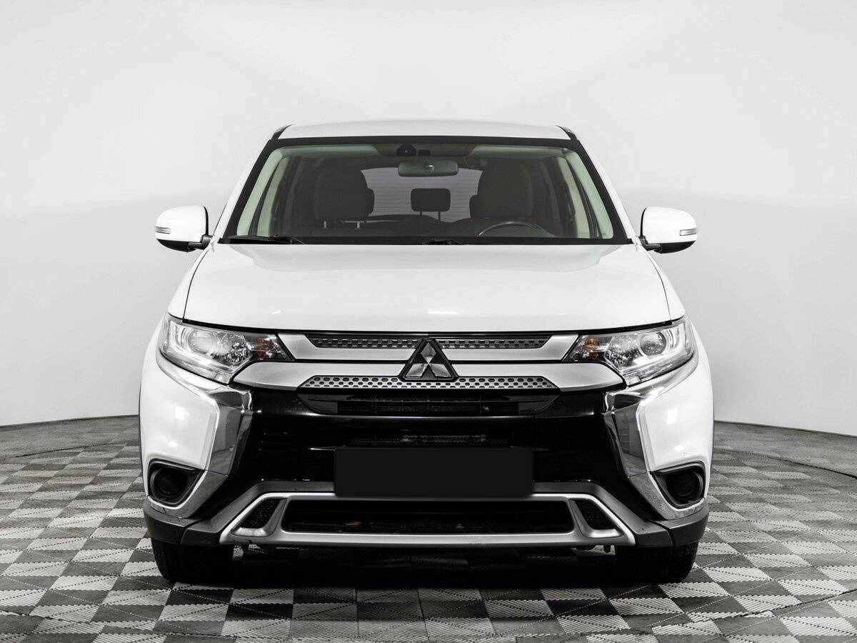 Mitsubishi Outlander 2018 года с пробегом. Фото: #1