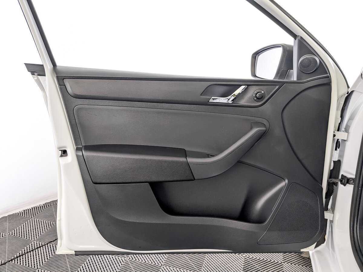 Skoda Rapid 2017 года с пробегом. Фото: #18