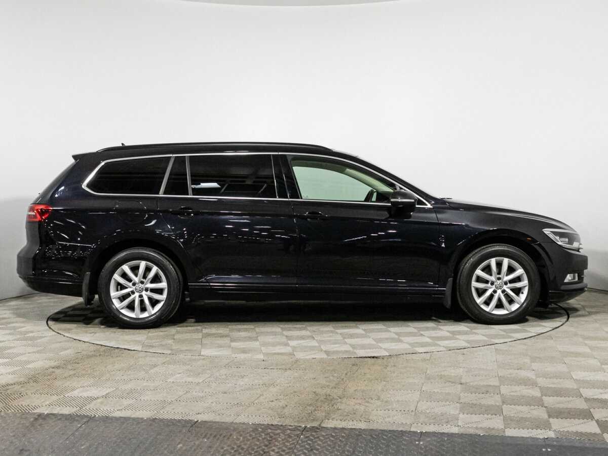 Volkswagen Passat 2018 года с пробегом. Фото: #3