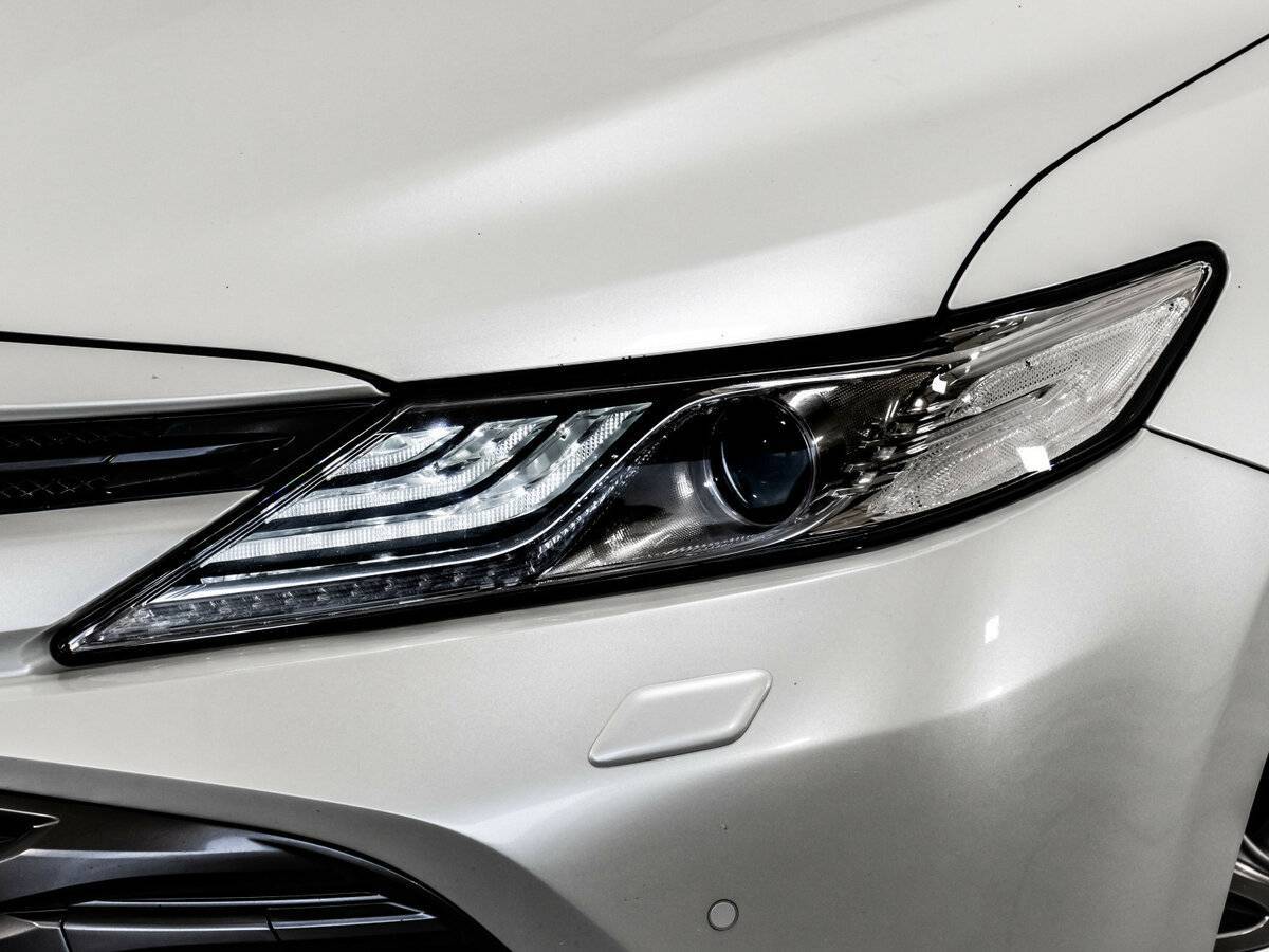 Toyota Camry 2018 года с пробегом. Фото: #8