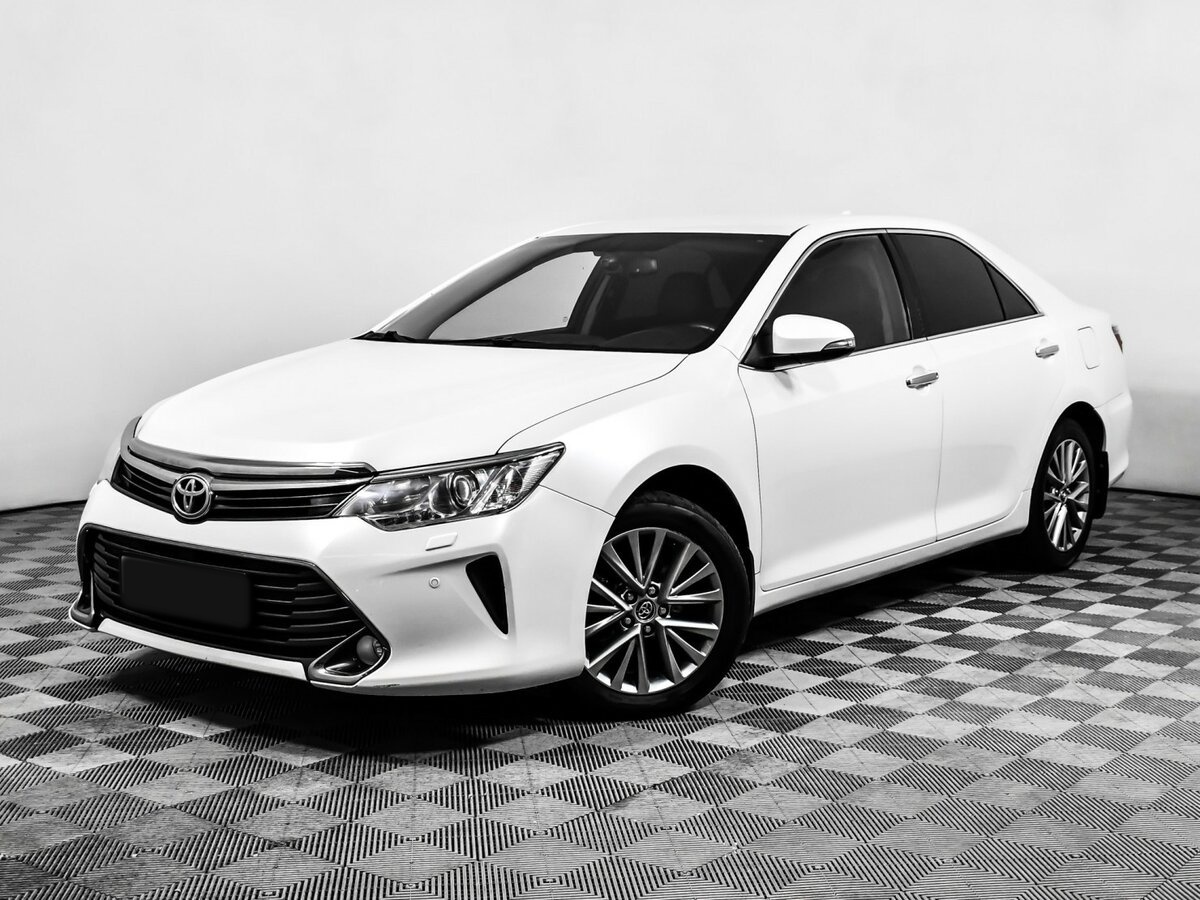 Toyota Camry 2016 года с пробегом. Посмотреть фото
