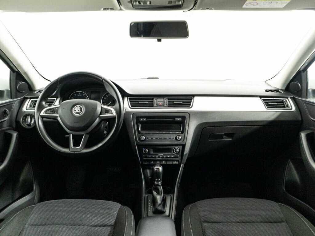 Skoda Rapid 2015 года с пробегом. Фото: #12