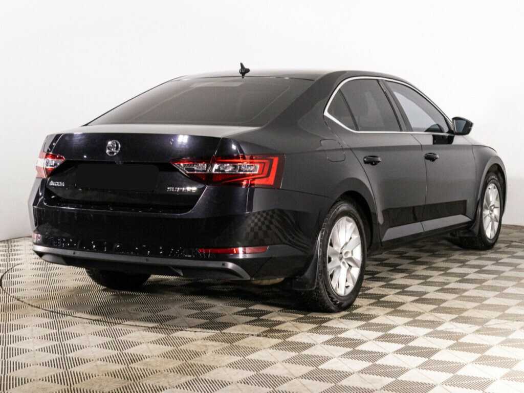 Skoda Superb 2017 года с пробегом. Фото: #4