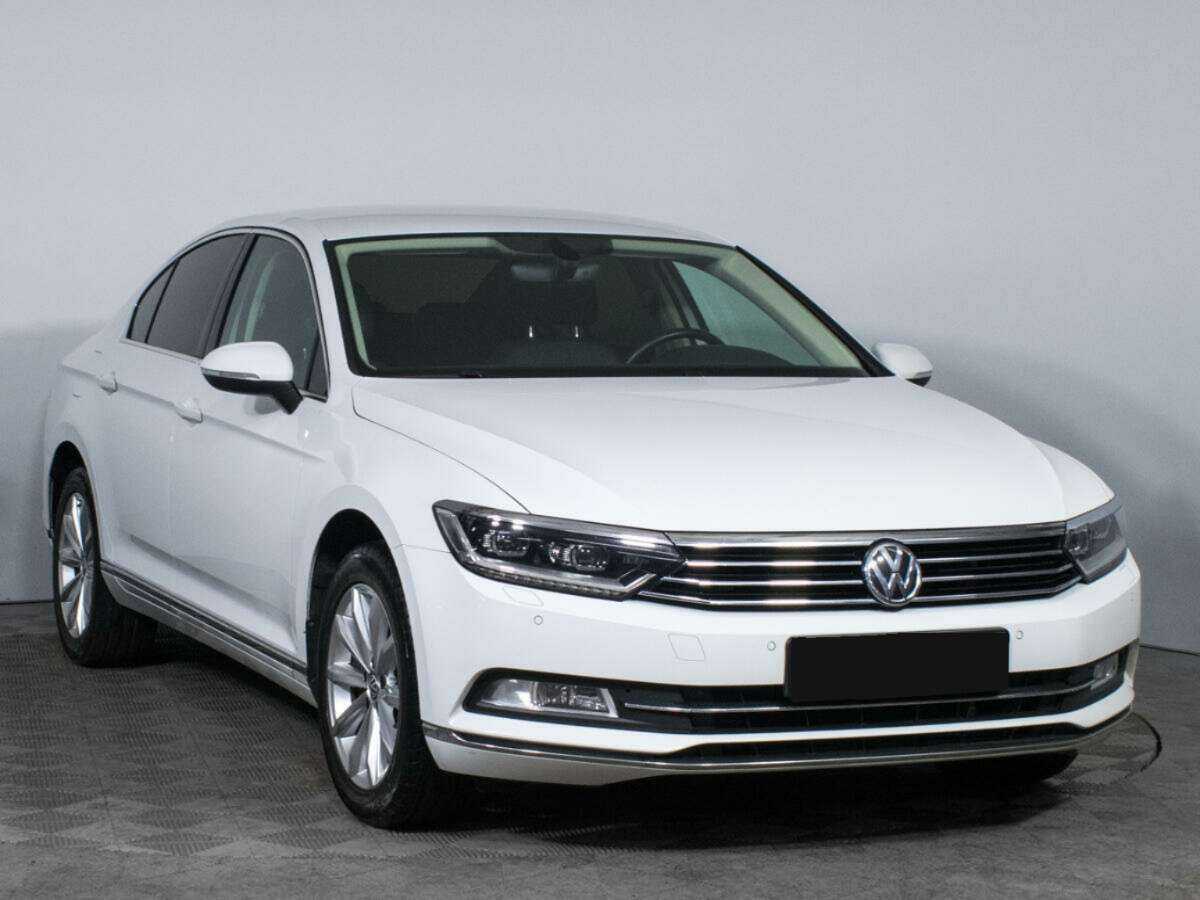 Volkswagen Passat 2017 года с пробегом. Фото: #2