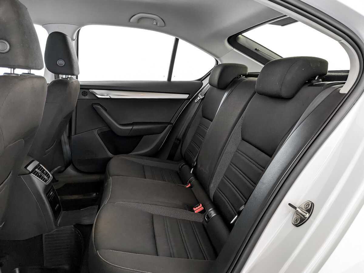 Skoda Octavia 2018 года с пробегом. Фото: #11