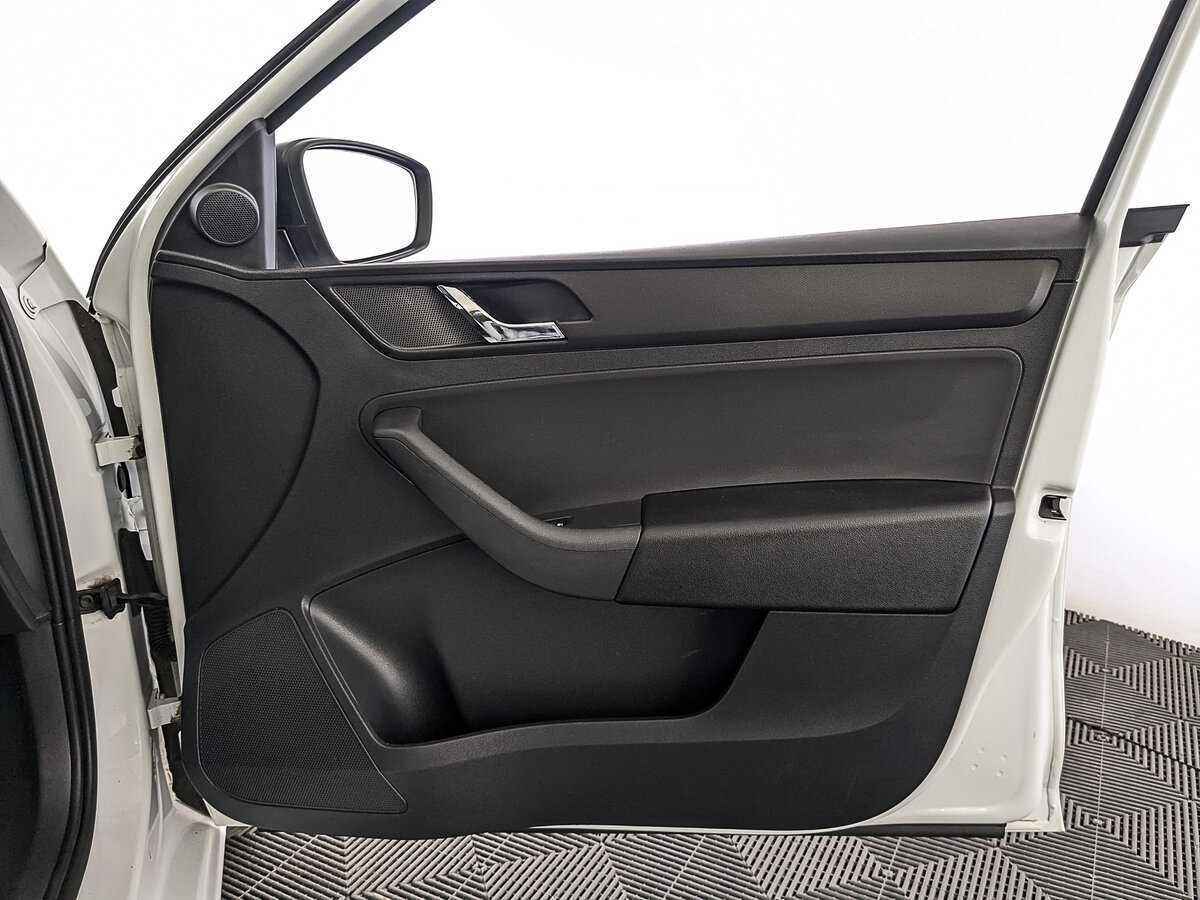 Skoda Rapid 2017 года с пробегом. Фото: #23