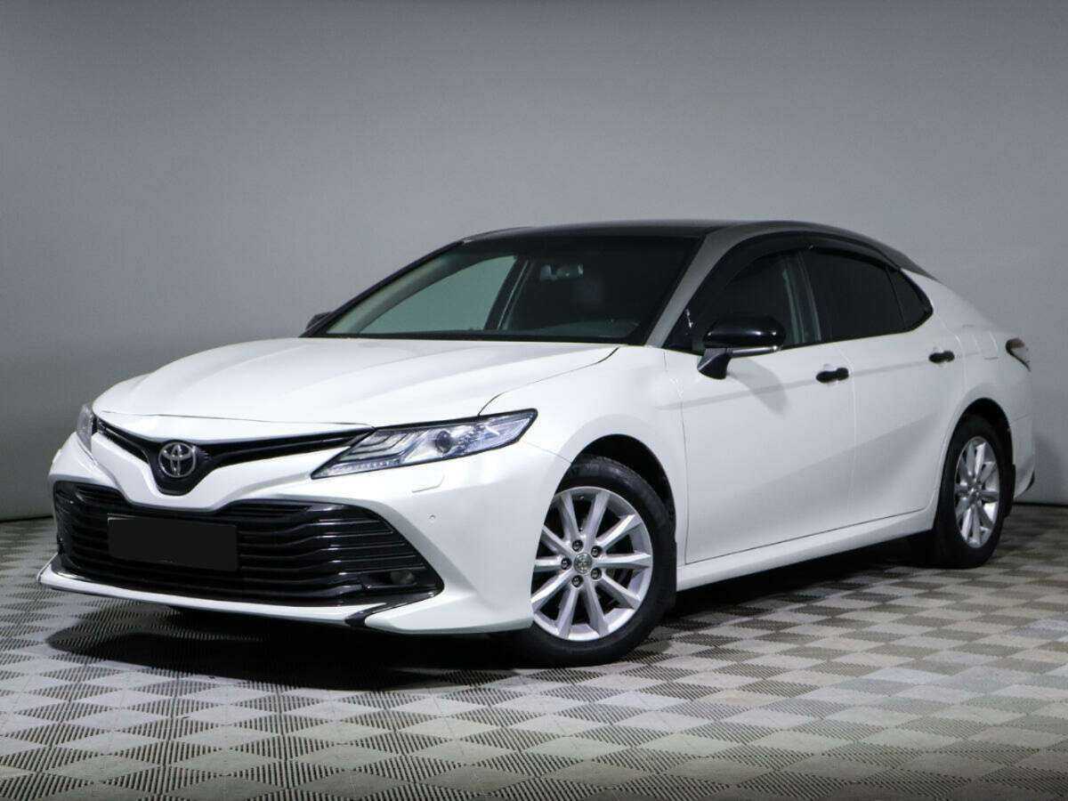 Toyota Camry 2019 года с пробегом. Посмотреть фото