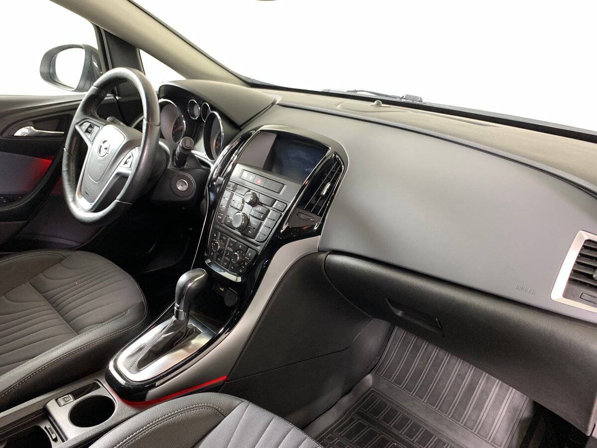 Opel Astra 2014 года с пробегом. Фото: #12