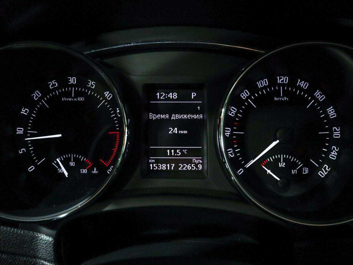 Skoda Superb 2013 года с пробегом. Фото: #10