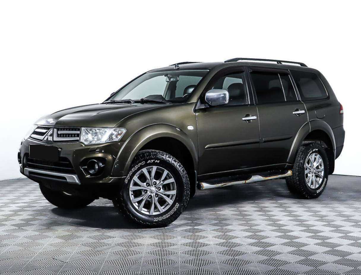 Mitsubishi Pajero Sport 2014 года с пробегом. Посмотреть фото