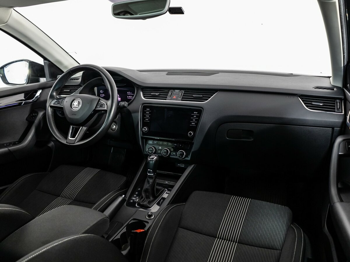 Skoda Octavia 2019 года с пробегом. Фото: #6