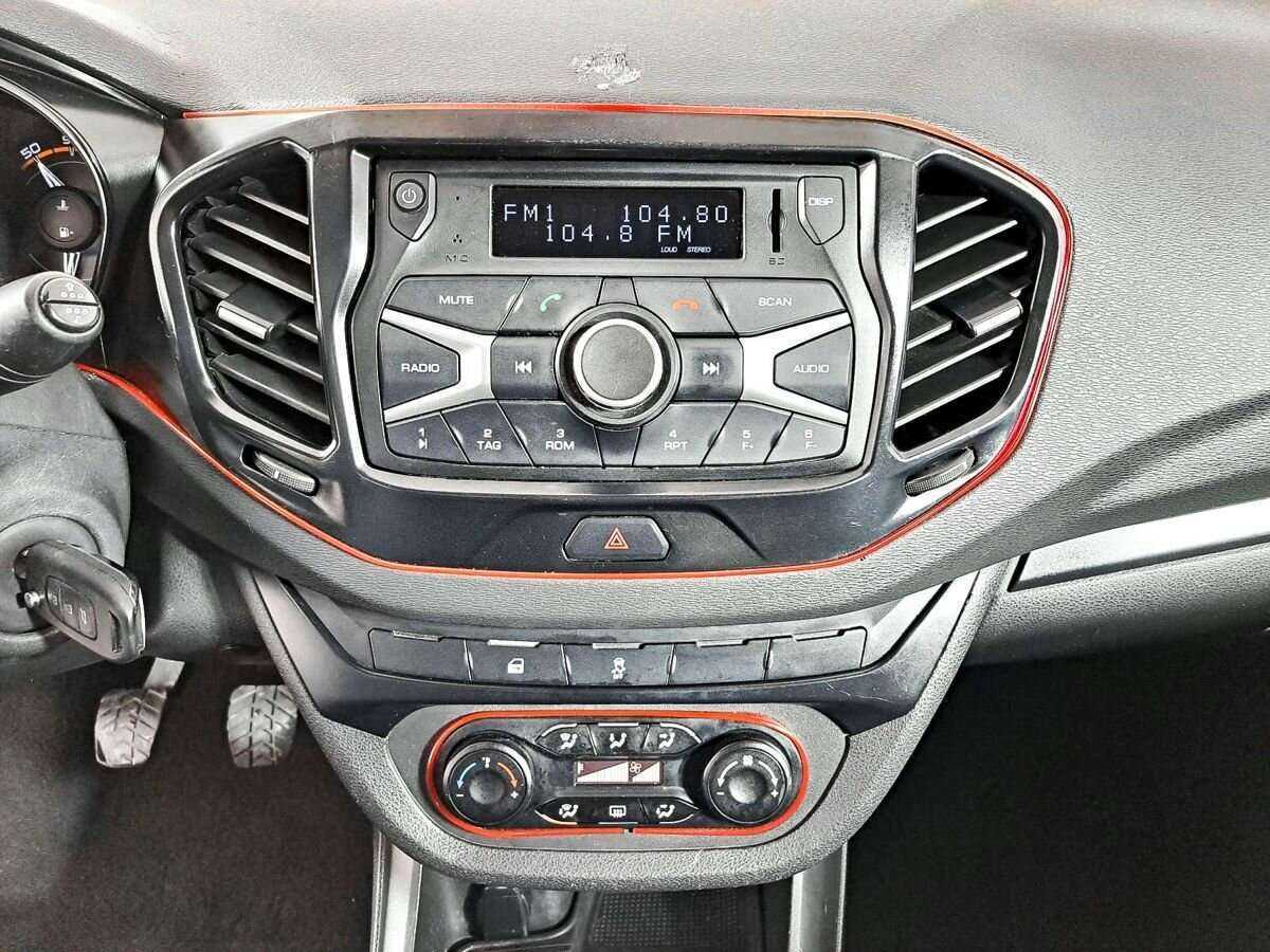 Lada (ВАЗ) Vesta 2018 года с пробегом. Фото: #12