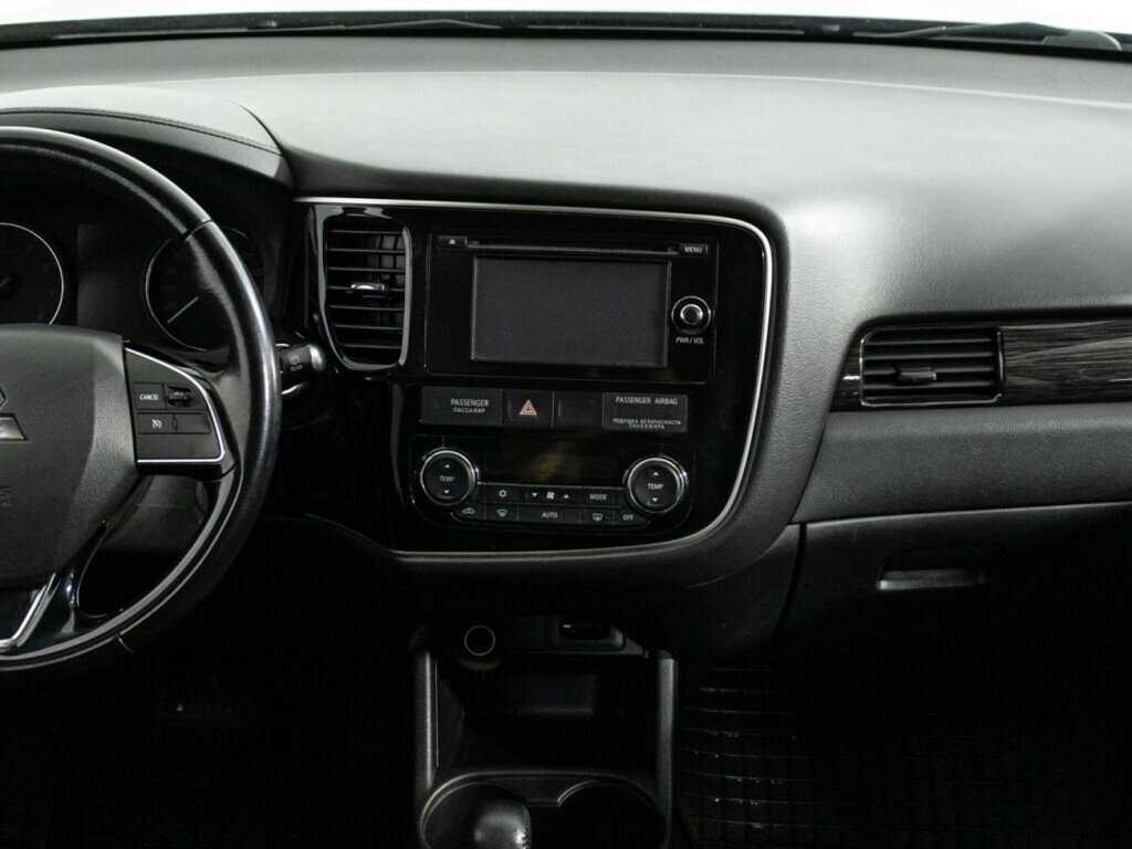 Mitsubishi Outlander 2016 года с пробегом. Фото: #13