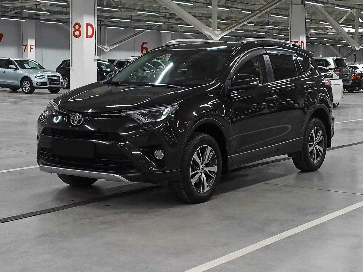 Toyota RAV4 2016 года с пробегом. Посмотреть фото