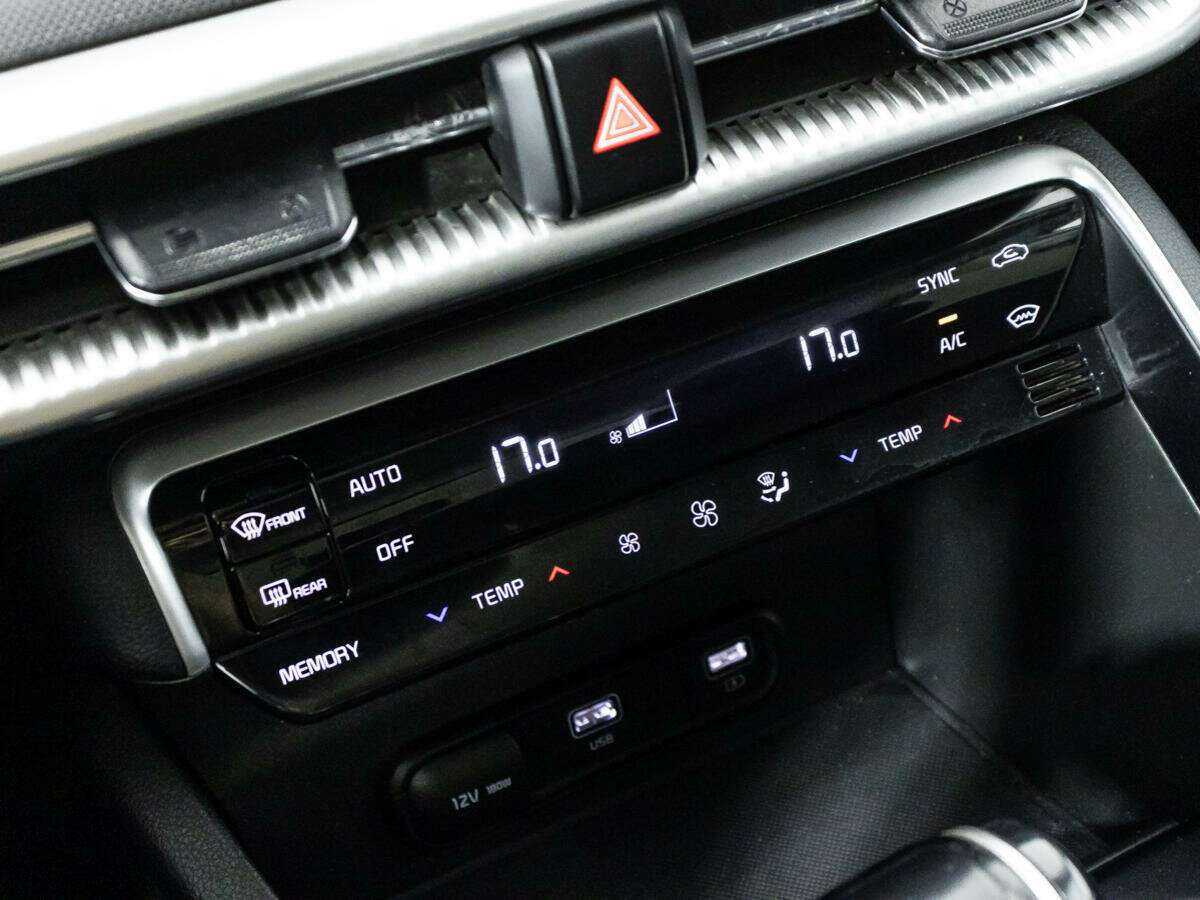 Kia K5 2021 года с пробегом. Фото: #13