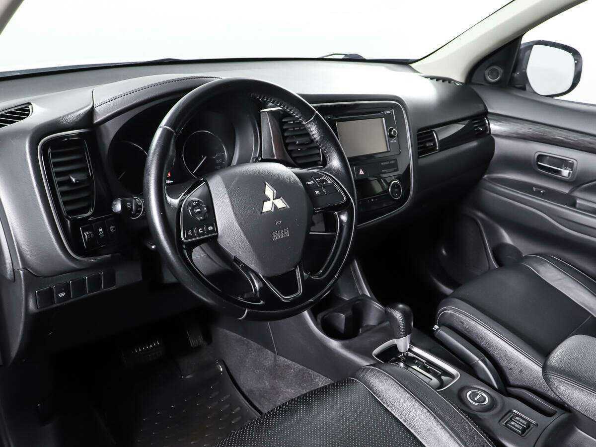 Mitsubishi Outlander 2016 года с пробегом. Фото: #11
